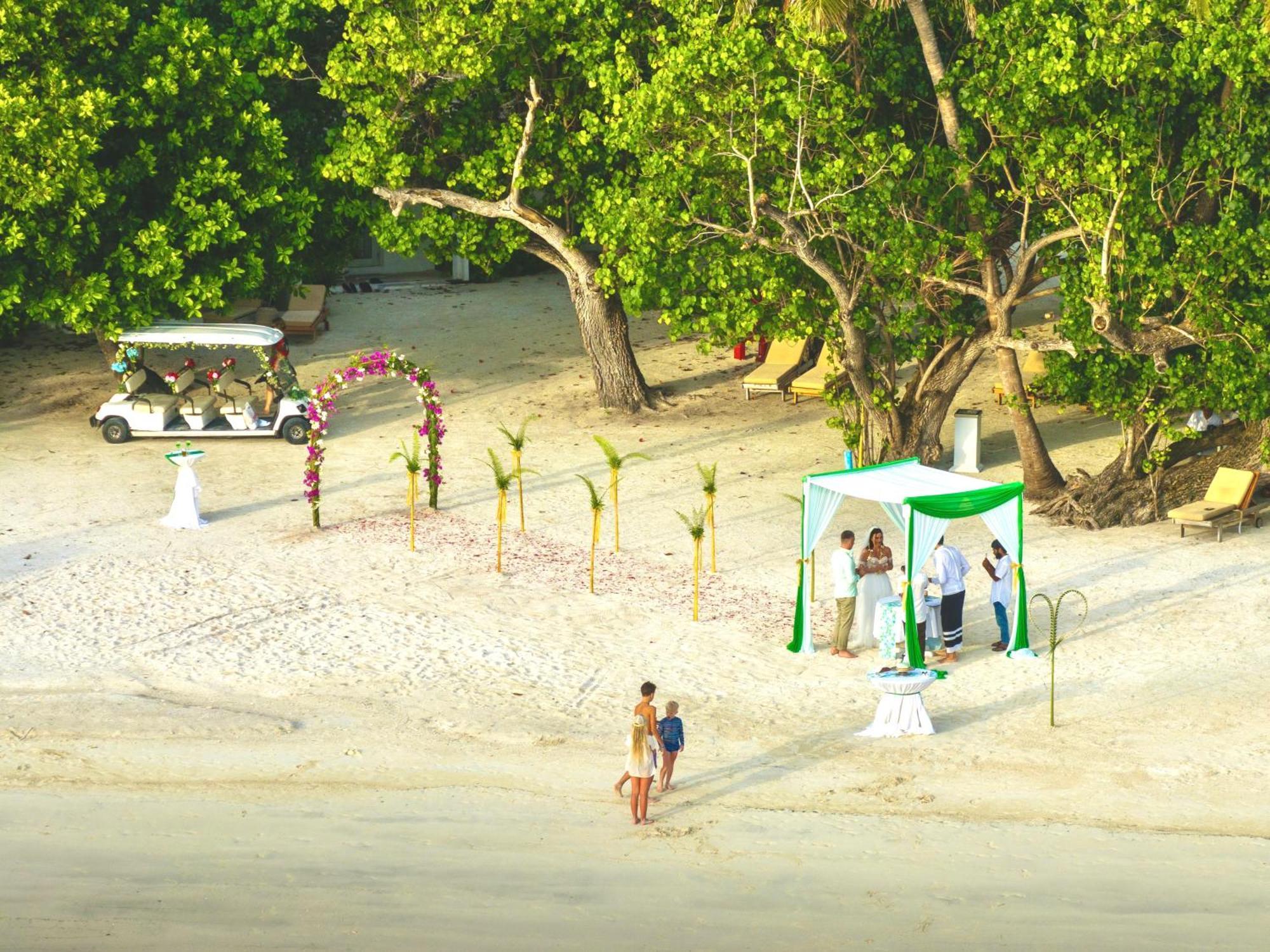 Bandos Maldives - One Way Transfer Free For Stays From 1St May Till 30Th Sept 2025 Bandos Island Kültér fotó