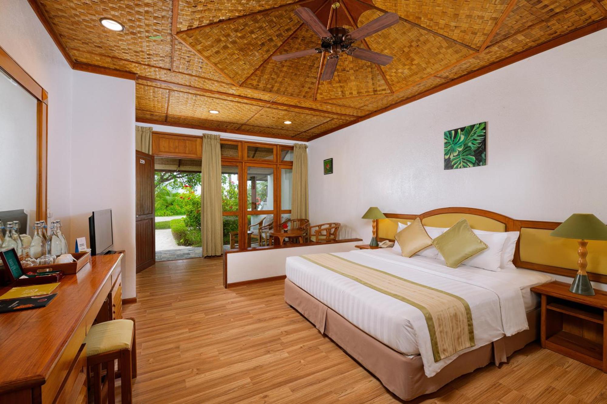 Bandos Maldives - One Way Transfer Free For Stays From 1St May Till 30Th Sept 2025 Bandos Island Kültér fotó
