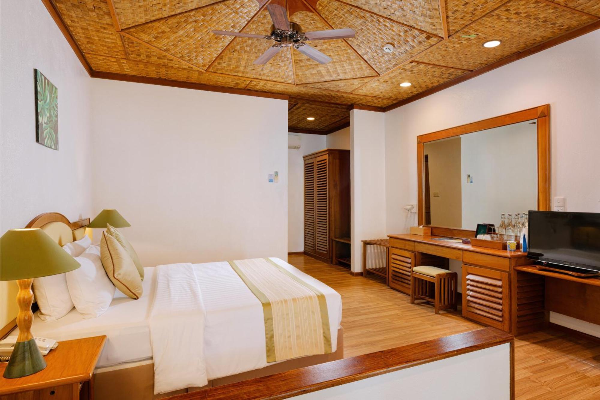 Bandos Maldives - One Way Transfer Free For Stays From 1St May Till 30Th Sept 2025 Bandos Island Kültér fotó